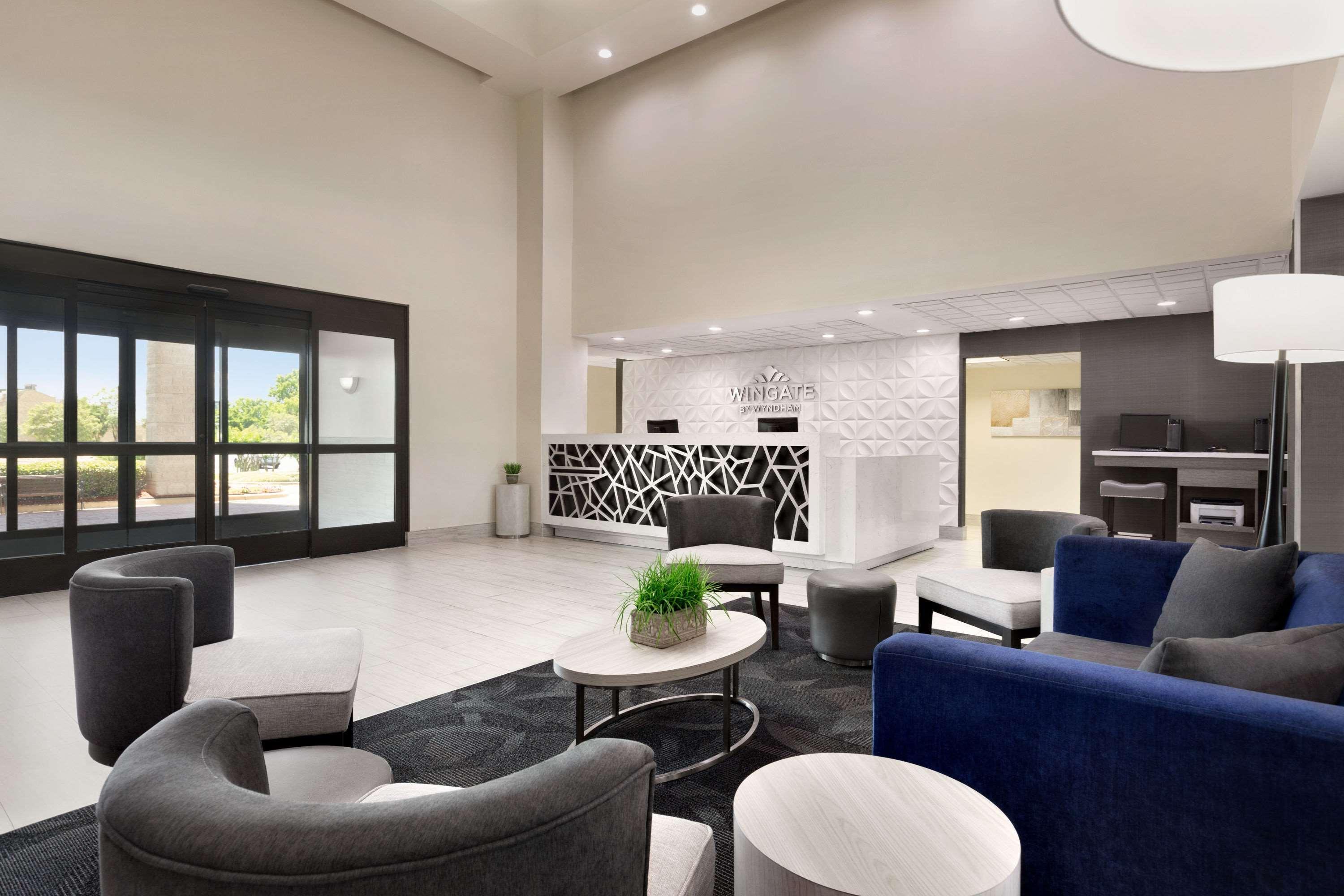 Wingate By Wyndham Montgomery Exterior photo